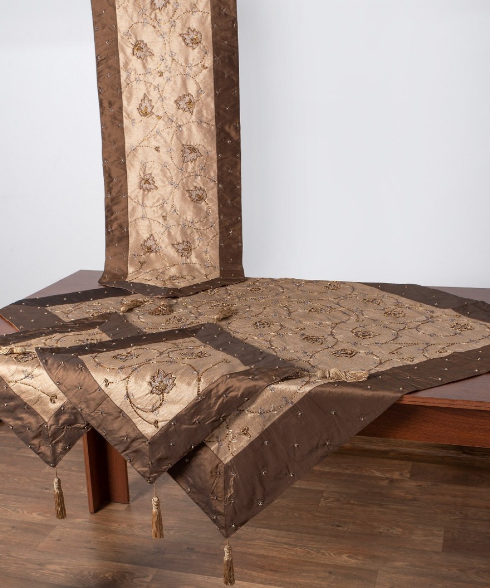 Set of 4 pieces (100cm x 100cm, 40cm x 130cm, 2x40cm x 40cm) Hera Brown