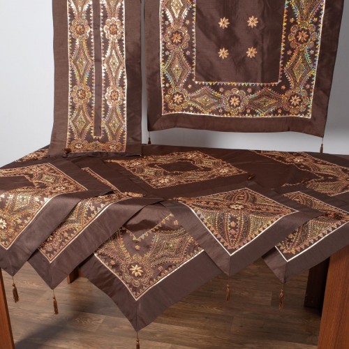 Set of 7 pieces (85cm x 85cm, 40cm x 110cm, 130cm x 130cm, 2x45cm x 45cm, 2x55cm x 55cm) 703 XN-30 Brown