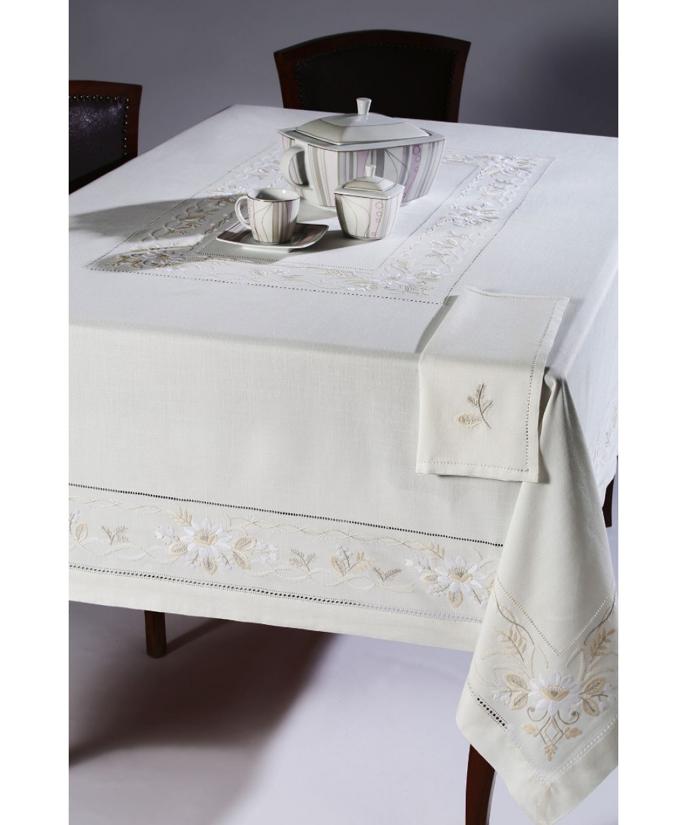 Handmade tablecloth 1558 (170cm x 220cm)