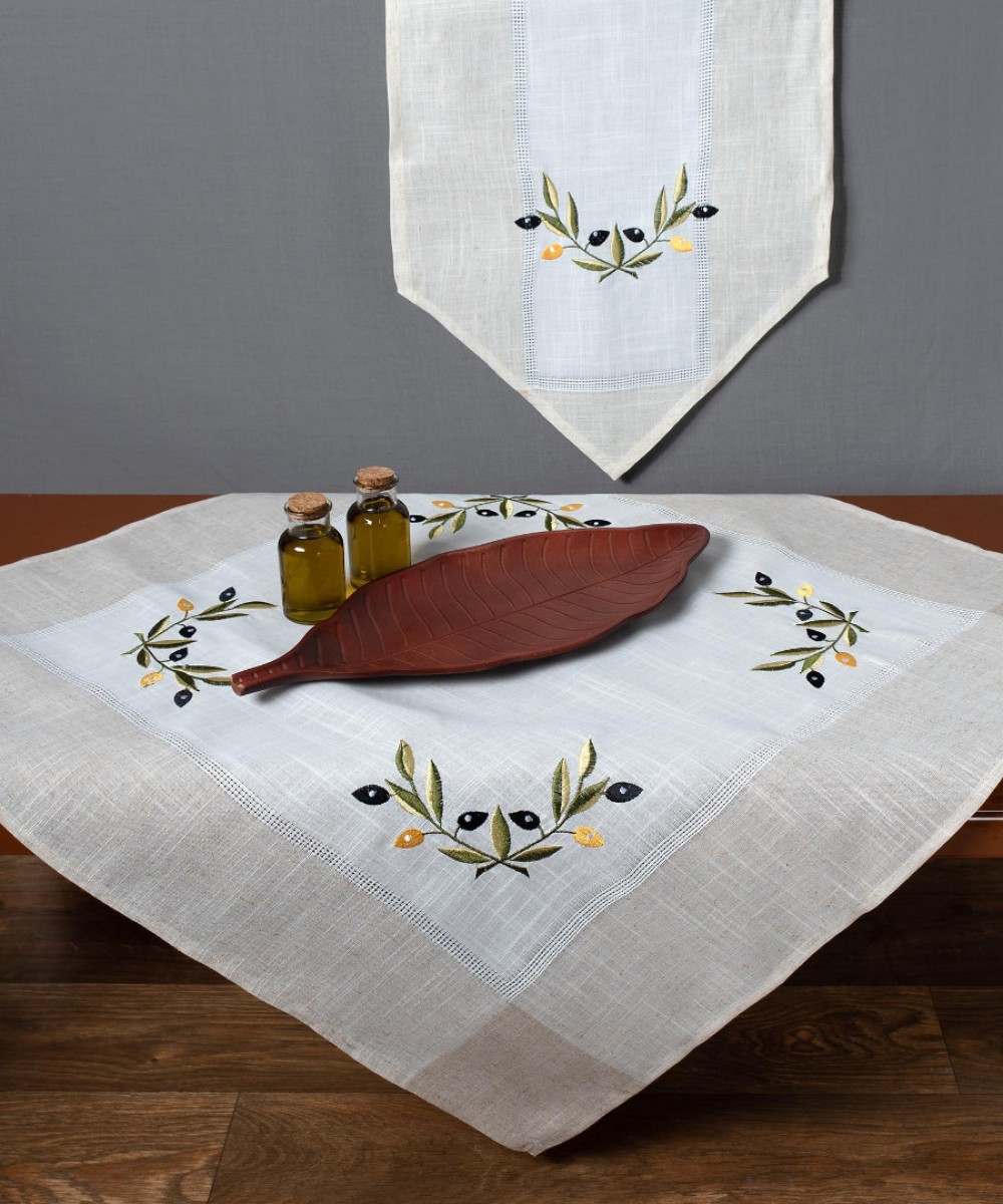 Tablecloth bg23a (135cm x 175cm) ivory with yellow olive