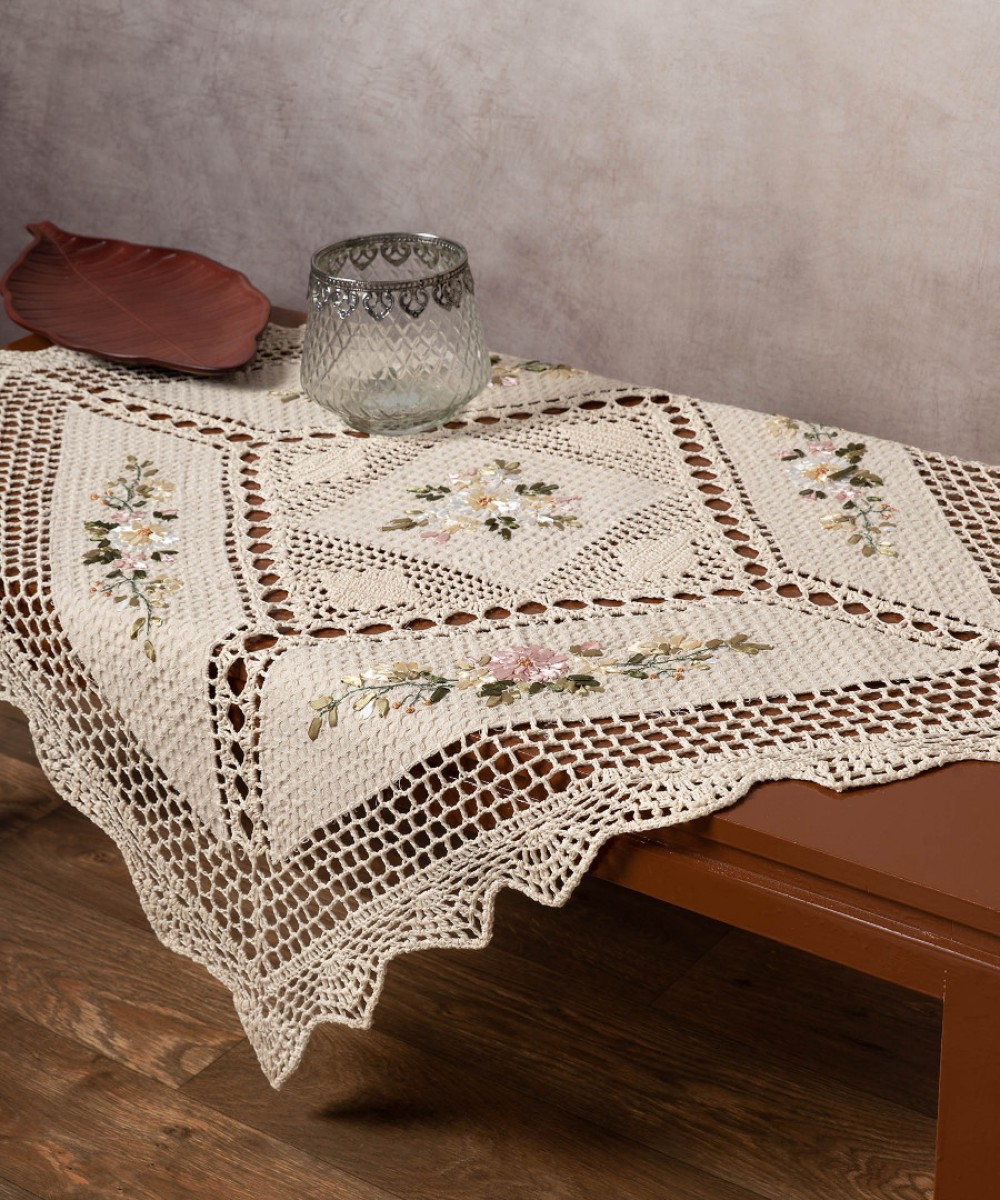 Rococo and knitted tablecloth (140cm x 180cm) 3509